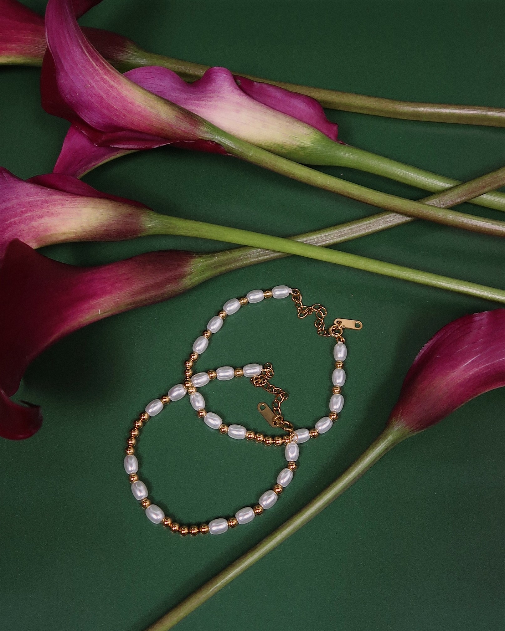 Poppy Pearl Bracelet : Hypoallergenic and Water Resistant