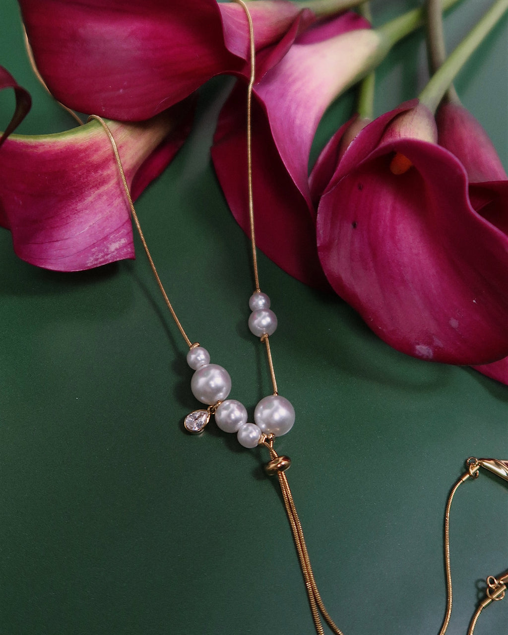 Benny Bolo Pearl Necklace : Hypoallergenic and Water Resistant