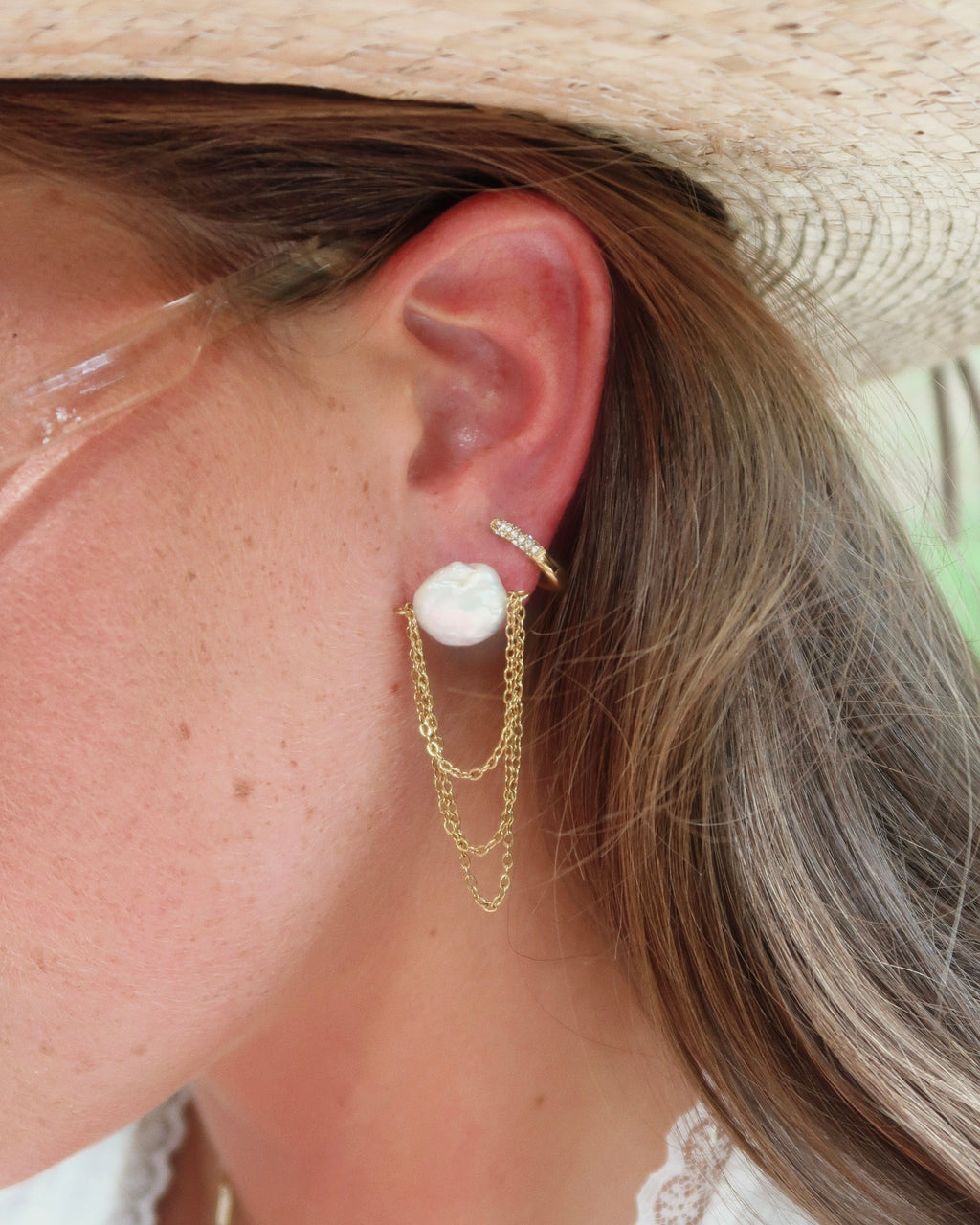 Claire Pearl Chain Stud : Hypoallergenic and Water Resistant