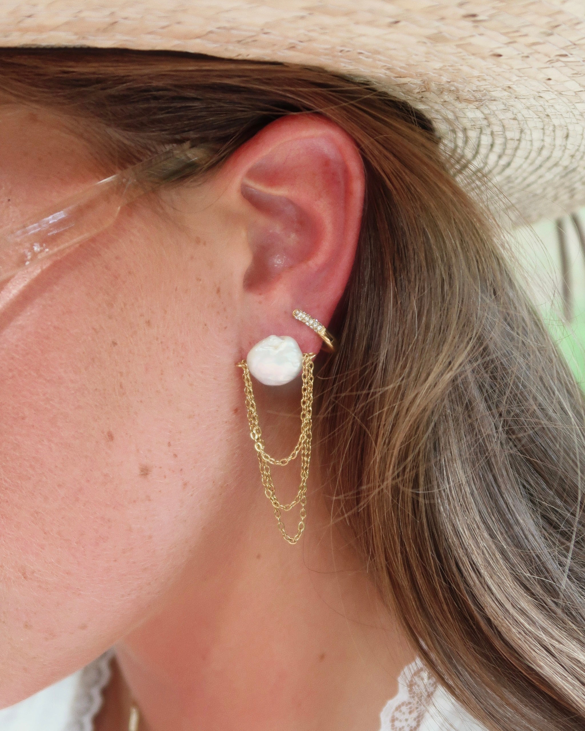 Claire Pearl Chain Stud : Hypoallergenic and Water Resistant