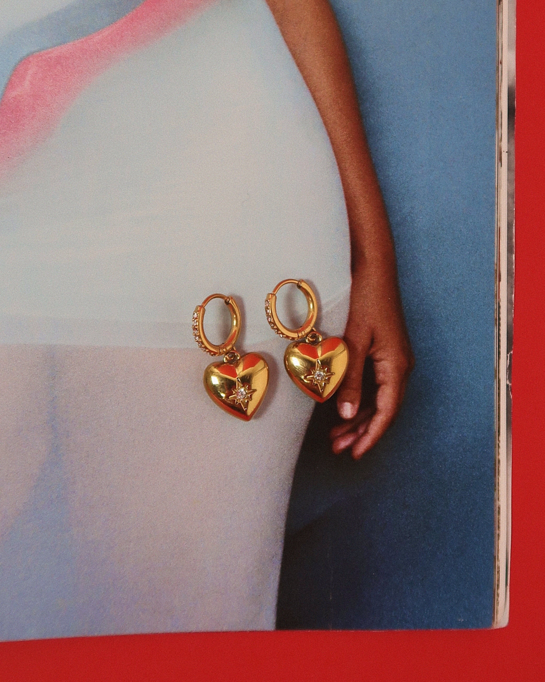 Demi Huggie : Hypoallergenic and Water Resistant