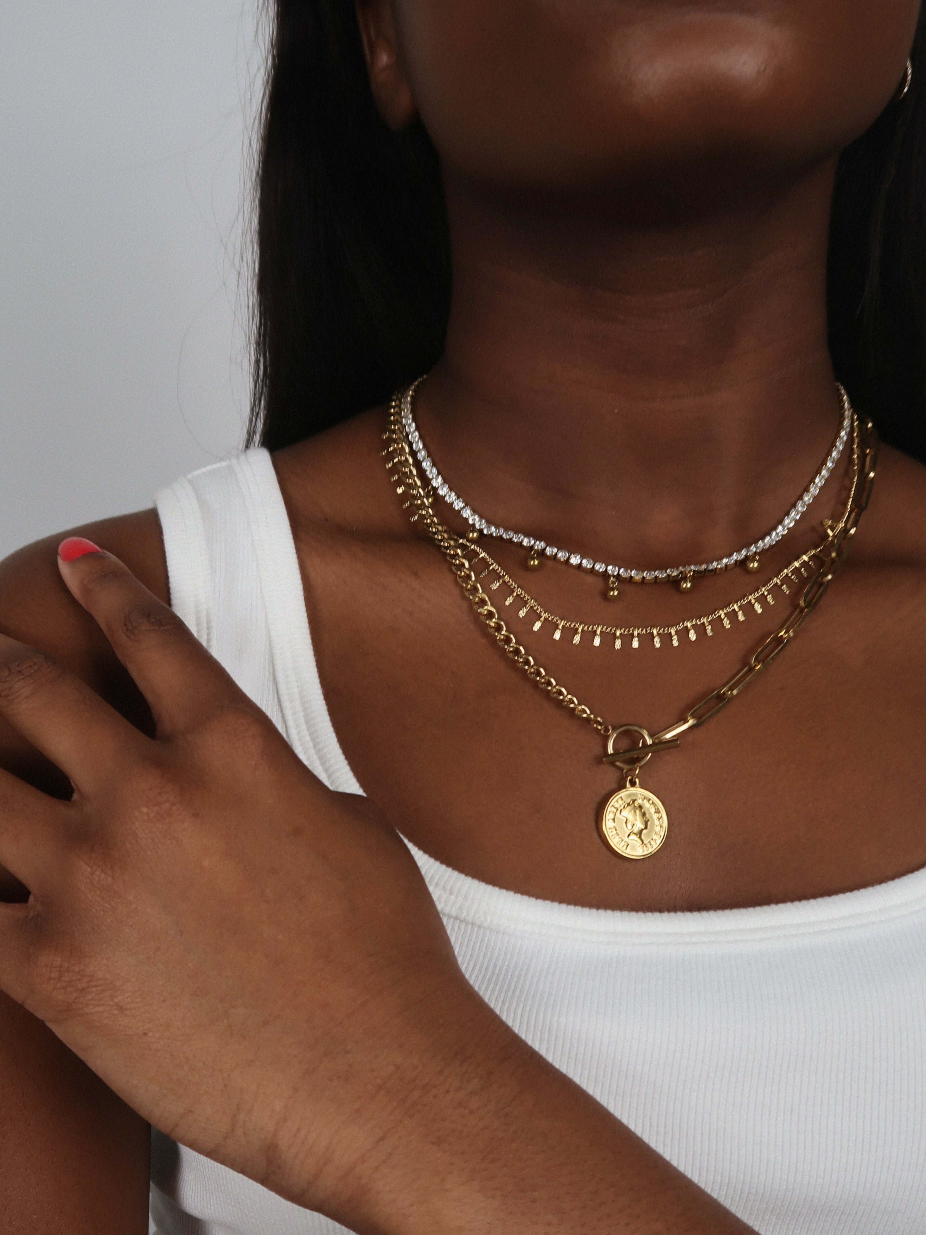 Elizabeth Coin Necklace : Hypoallergenic and Water Resistant