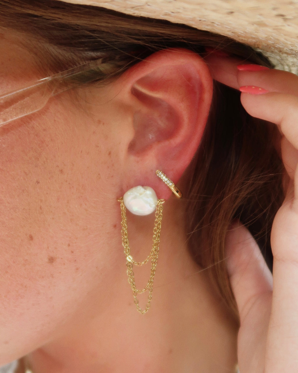 Claire Pearl Chain Stud : Hypoallergenic and Water Resistant